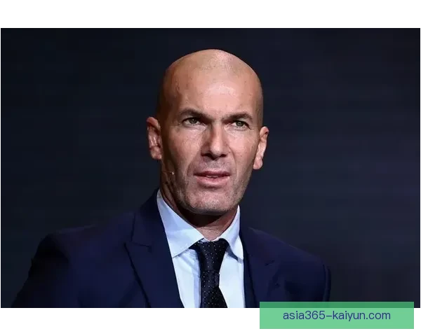 世界杯决赛齐达内表现出色，带领法国队备受瞩目